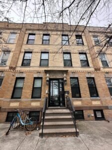 Free Market 6-Family Building For Sale
