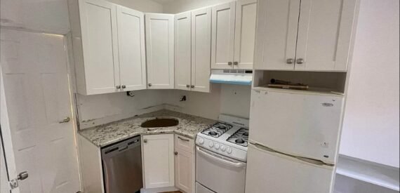 RENOVATED STUDIO, PETS ALLOWED TRENDY LES Clinton &amp; Rivington