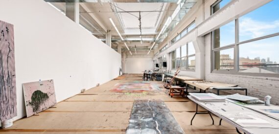 25,000 SF – 6th Floor Warehouse