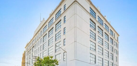 25,000 SF – 6th Floor Warehouse