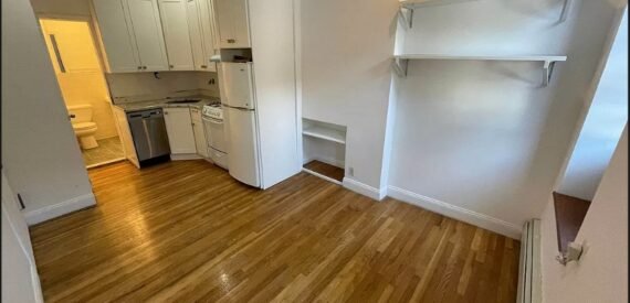 RENOVATED STUDIO, PETS ALLOWED TRENDY LES Clinton &amp; Rivington