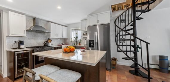 8 Units For Sale in the Heart of Woodside