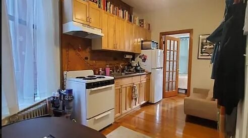 Amazing Bargain two bedrooms prime upper east side Location East 75 street &amp; 1Ave