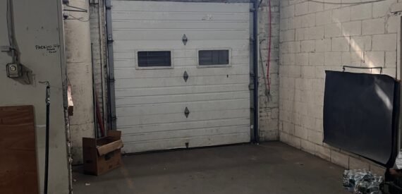 Ridgewood Warehouse – 25,000 SF + 4,000 SF of – 14′ Ceiling Height – 2 Docks, Natural Light
