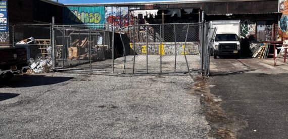Ridgewood Warehouse – 25,000 SF + 4,000 SF of – 14′ Ceiling Height – 2 Docks, Natural Light