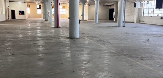 Ridgewood Warehouse – 25,000 SF + 4,000 SF of – 14′ Ceiling Height – 2 Docks, Natural Light