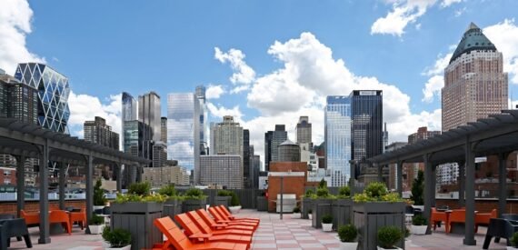 NO FEE! 2BR/2Bath with Southern Exposure! Hells Kitchen