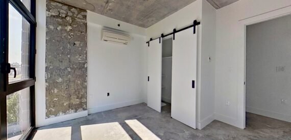 MODERN STYLE 1BR /1BA – Williamsburg