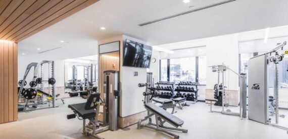 Junior 1 Bed/ Columbus Circle