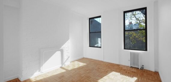Studio West Village/ Newly reno