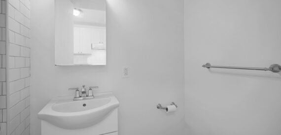 Studio West Village/ Newly reno