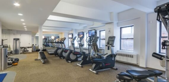 West 30s Flex 2/ 24 hr doorman/ Gym