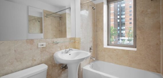 Flex Three BedRoom/ Hells Kitchen Lux