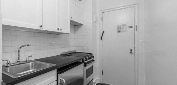Turtle Bay Studio/ 24 Hr Doorman/ Gym/ Laundry