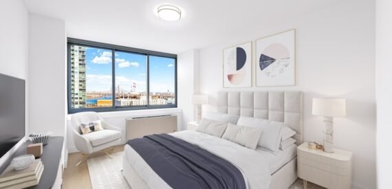 Long Island City/ Massive One bed/ building features a pool