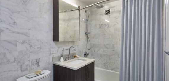 Long Island City/ Massive One bed/ building features a pool