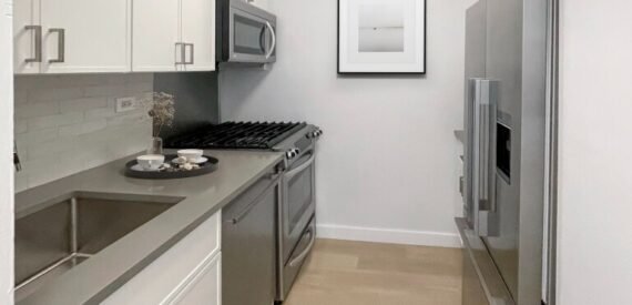 NO FEE! Large 1BR (Flex 2) in a Part-Time Doorman Building!