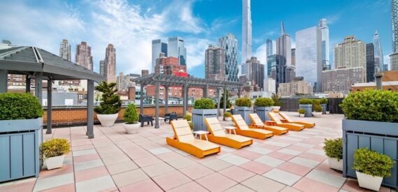 flex 3 bed room/Hells kitchen