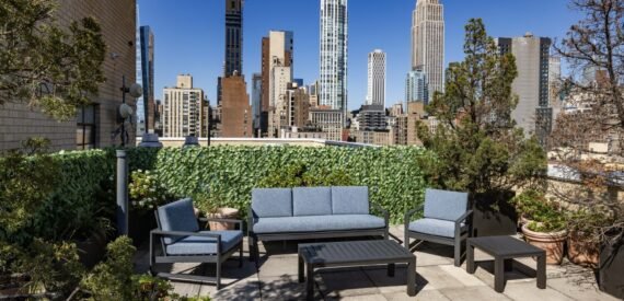 NO FEE! VERY LARGE 1BR (FLEX 2) Kips Bay!