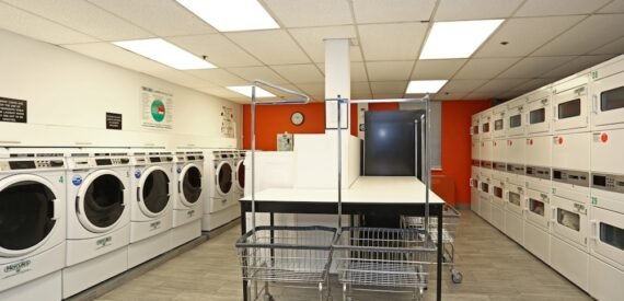 NO FEE! 2BR/2Bath with Southern Exposure! Hells Kitchen