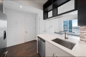 NO FEE! Luxury Studio with W/D in Unit