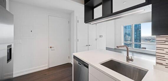 NO FEE! Luxury Studio with W/D in Unit