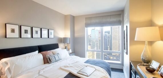 NO FEE! 51st Floor 1BR unit facing East in Full Amenity Building!