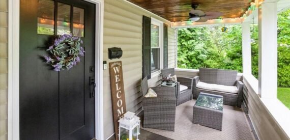 Single Family House in Glen Cove, NY