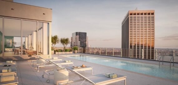 NO FEE! 2BR/2Bath- Outdoor Pool, Technogym &amp; More!