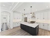 Single Family House in Glen Cove, NY