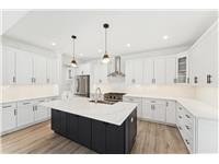 Single Family House in Glen Cove, NY