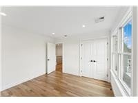 Single Family House in Glen Cove, NY