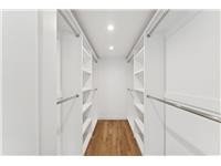Single Family House in Glen Cove, NY