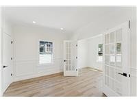 Single Family House in Glen Cove, NY