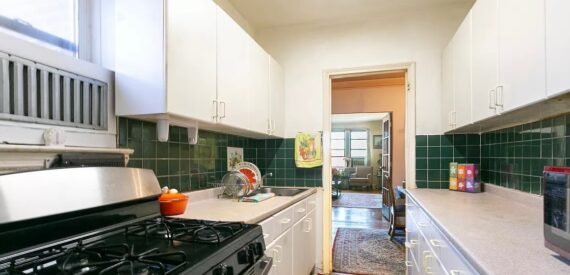 HUGE OPPORTUNITY 3BR /1BA &#8211; CONDO &#8211; FOR SALE