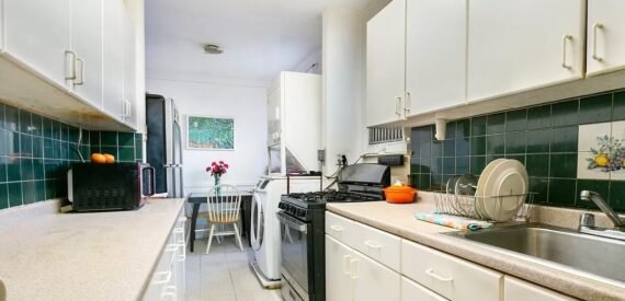 HUGE OPPORTUNITY 3BR /1BA &#8211; CONDO &#8211; FOR SALE