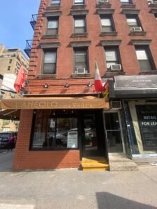 CORNER RETAIL SPACE FOR LEASE! PIZZA OVENS STILL HERE