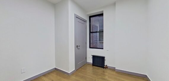 NEW GUT RENO – 6BR/3BA – DUPLEX – W&#038;D