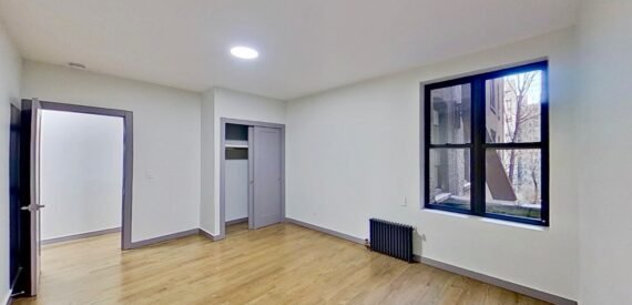 NEW GUT RENO – 6BR/3BA – DUPLEX – W&#038;D