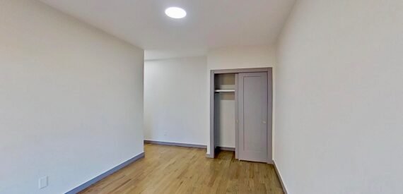NEW GUT RENO – 6BR/3BA – DUPLEX – W&#038;D