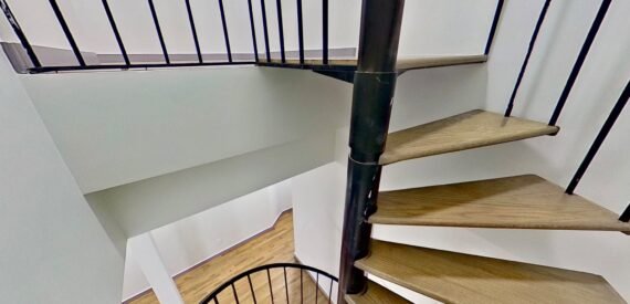 NEW GUT RENO – 6BR/3BA – DUPLEX – W&#038;D