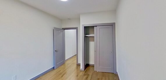 NEW GUT RENO – 6BR/3BA – DUPLEX – W&#038;D