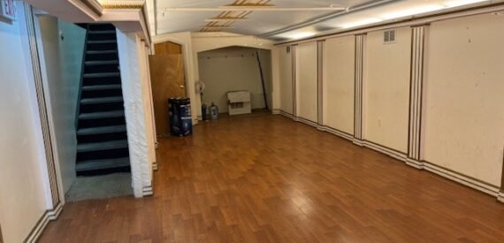 2451D East Tremont Vanilla Box Retail