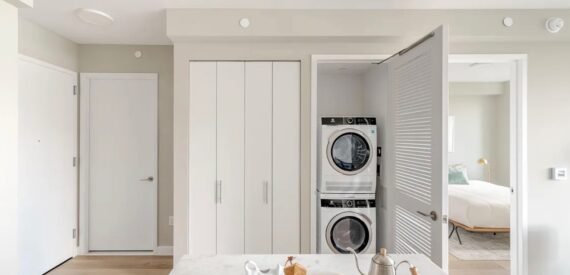 BREATHTAKING – 3BR / 2BA- FLEX 3 – W/D LONG ISLAND CITY