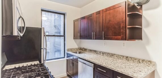 SPACIOUS &amp; RENOVATED -3BR /1BA &#8211; Columbia University