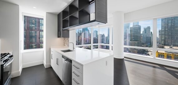 NO FEE! Endless Amenities- 2BR/2Bath 32nd Floor
