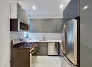 FABULOUS 4BR /2BA β W&D -HEIGHTS