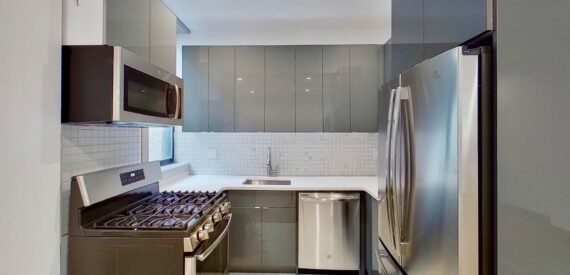 FABULOUS 4BR /2BA – W&amp;D -HEIGHTS