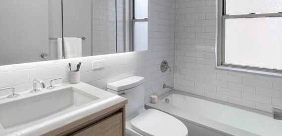 NO FEE! VERY LARGE 1BR (FLEX 2) Kips Bay!