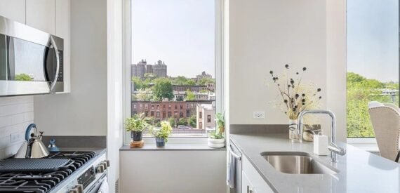 NO FEE! Large 1br with an Alcove! Prospect Park